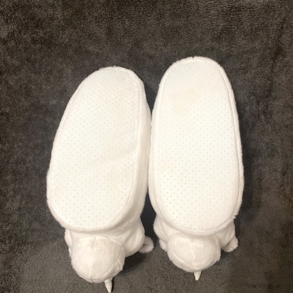 Slippers - Picture 3 of 4